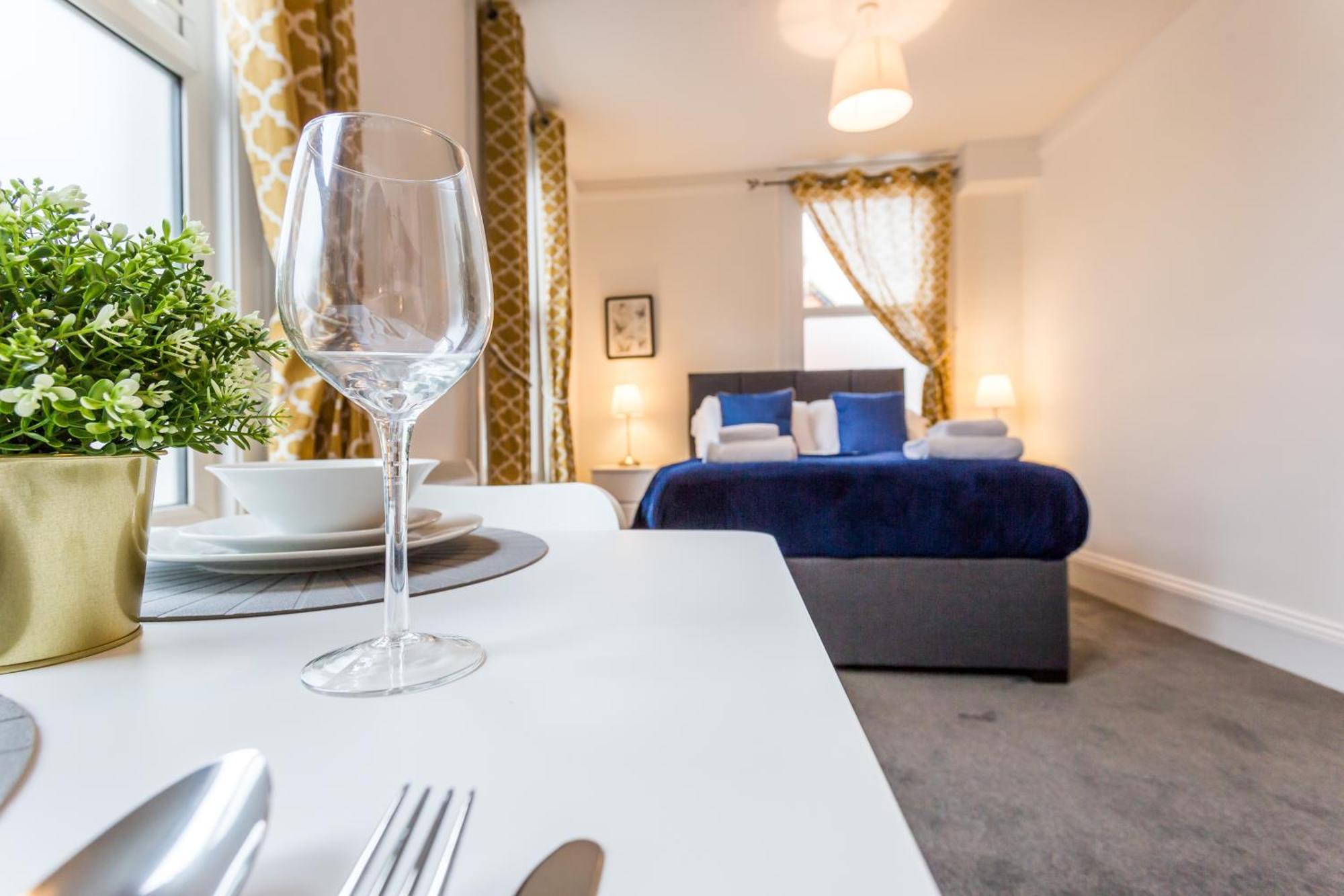 West Street Studio Apartments In Southend 外观 照片